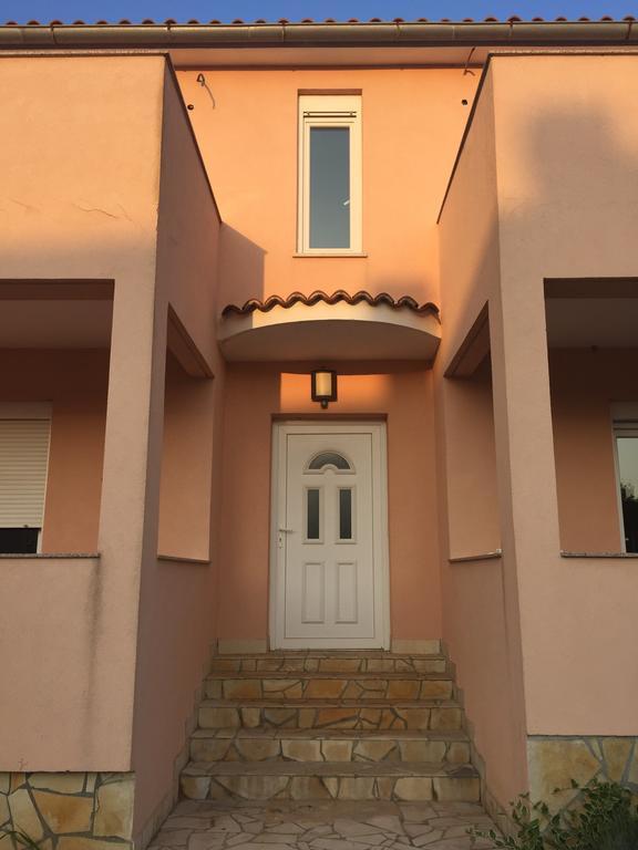 באניולה Sunny Rock Volme Apartments מראה חיצוני תמונה